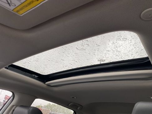 Used 2025 Honda HR-V EX-L image 17