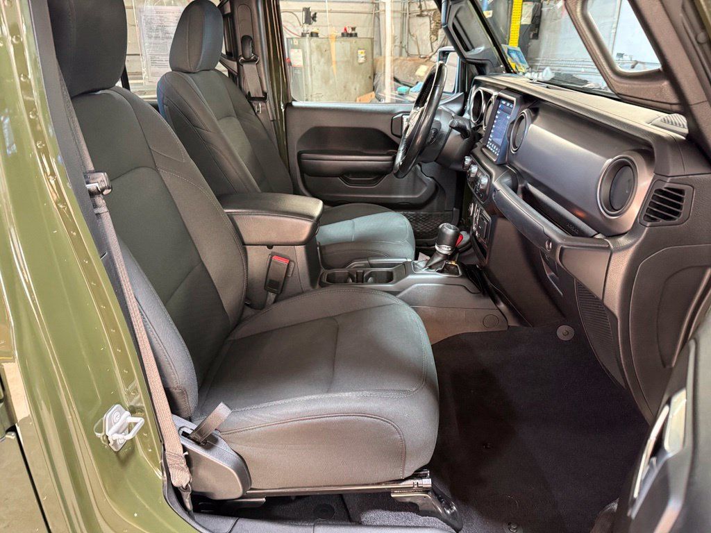 Used 2021 Jeep Gladiator Sport AWD/4WD image 24