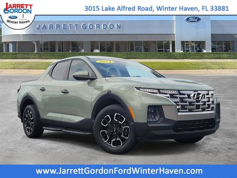 Used 2024 Hyundai Santa Cruz SE FWD image 1