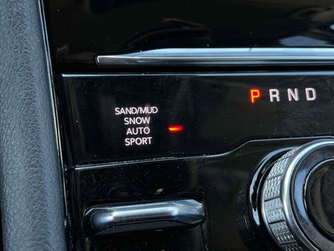 Used 2023 Jeep Grand Cherokee Limited AWD/4WD image 12