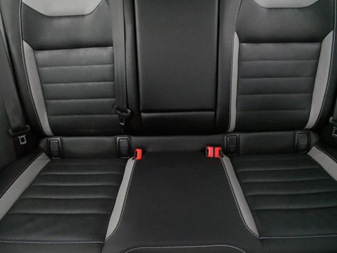 Certified 2022 Volkswagen Taos SEL w/ Panoramic Sunroof Package image 13