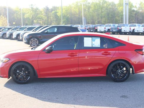 Used 2025 Honda Civic Sport image 4