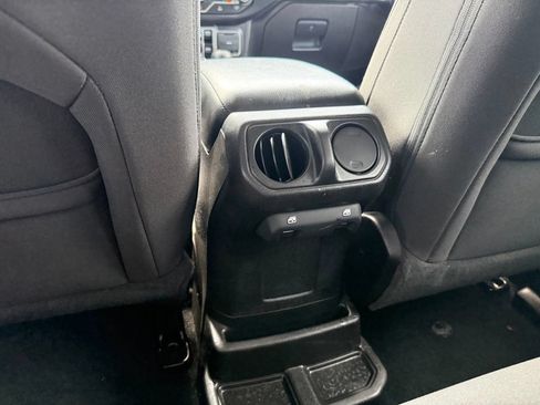 Used 2023 Jeep Wrangler Unlimited AWD/4WD image 24