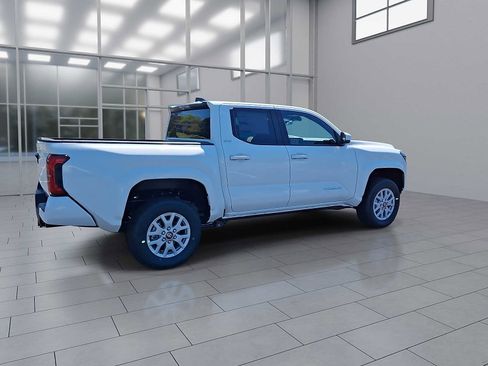 New 2026 Toyota Tacoma SR5 image 7