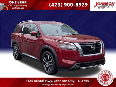 Used 2023 Nissan Pathfinder Platinum w/ Cargo Package