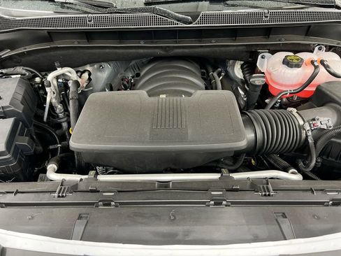 New 2025 Chevrolet Suburban Premier image 27