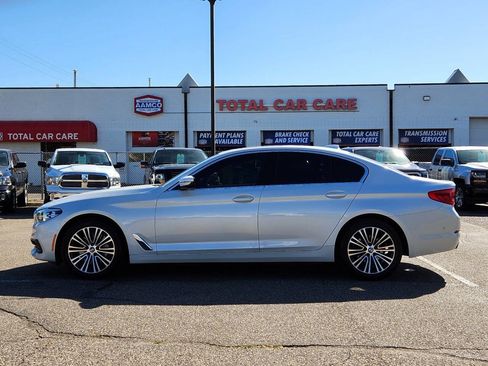 Used 2020 BMW 530i xDrive w/ Convenience Package image 2