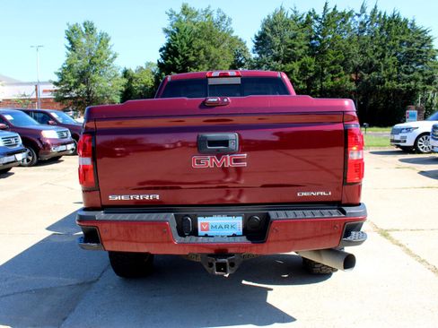 Used 2015 GMC Sierra 2500 Denali w/ Duramax Plus Package image 7