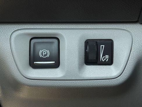 Used 2023 GMC Acadia SLT AWD/4WD image 24