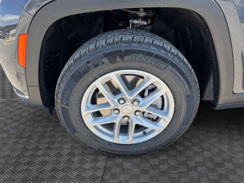 New 2025 Jeep Grand Cherokee L Laredo w/ Luxury Tech Group I image 14