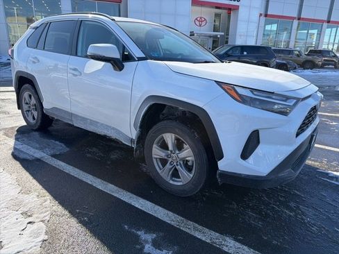 Used 2023 Toyota RAV4 XLE w/ Convenience Package image 2