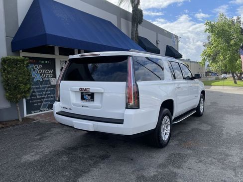 Used 2017 GMC Yukon XL SLT image 5