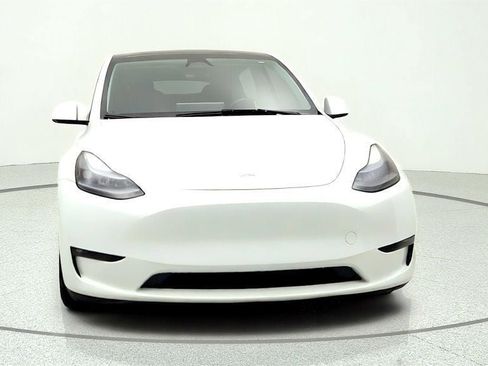 Used 2024 Tesla Model Y Performance AWD/4WD image 2