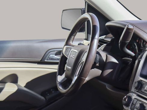 Used 2019 GMC Yukon XL SLT w/ Open Road Package image 42