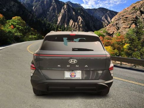 Used 2024 Hyundai Kona SEL AWD/4WD image 4
