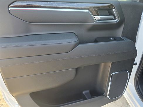 New 2026 GMC Sierra 1500 SLE image 11