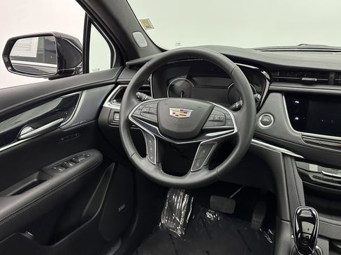 Used 2025 Cadillac XT5 Premium Luxury image 29