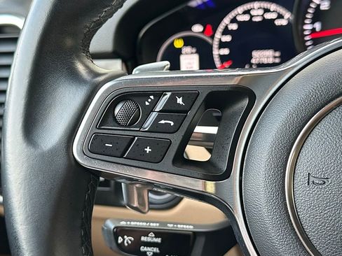 Used 2019 Porsche Cayenne image 38
