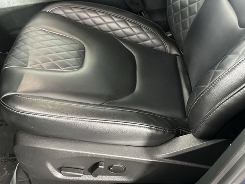 Used 2024 Ford Edge Titanium AWD/4WD image 12