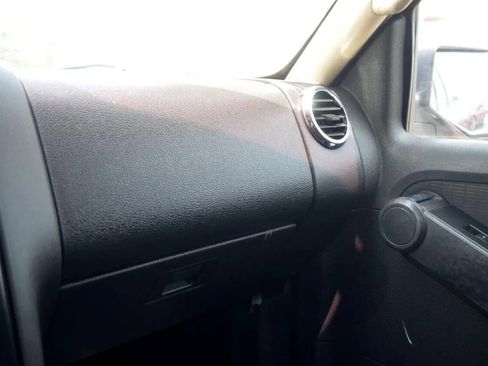 Used 2010 Ford Explorer XLT image 37