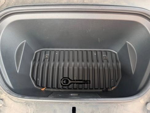 Used 2020 Tesla Model Y Long Range AWD/4WD image 28