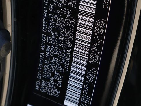 Used 2025 Toyota Crown Signia XLE image 24