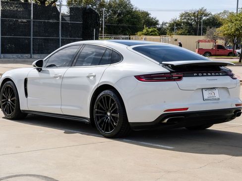 Used 2018 Porsche Panamera 4 image 10