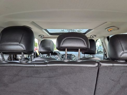 Used 2019 Jeep Compass Limited AWD/4WD image 32