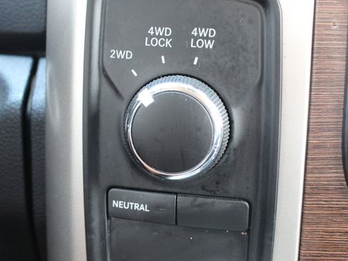 Used 2016 RAM 3500 Laramie image 32