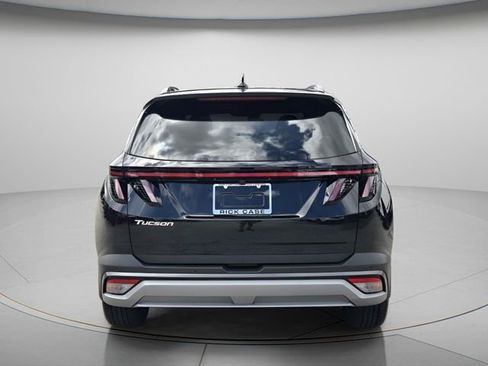 Used 2025 Hyundai Tucson Limited image 6