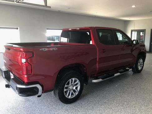 Used 2023 Chevrolet Silverado 1500 LT AWD/4WD image 4
