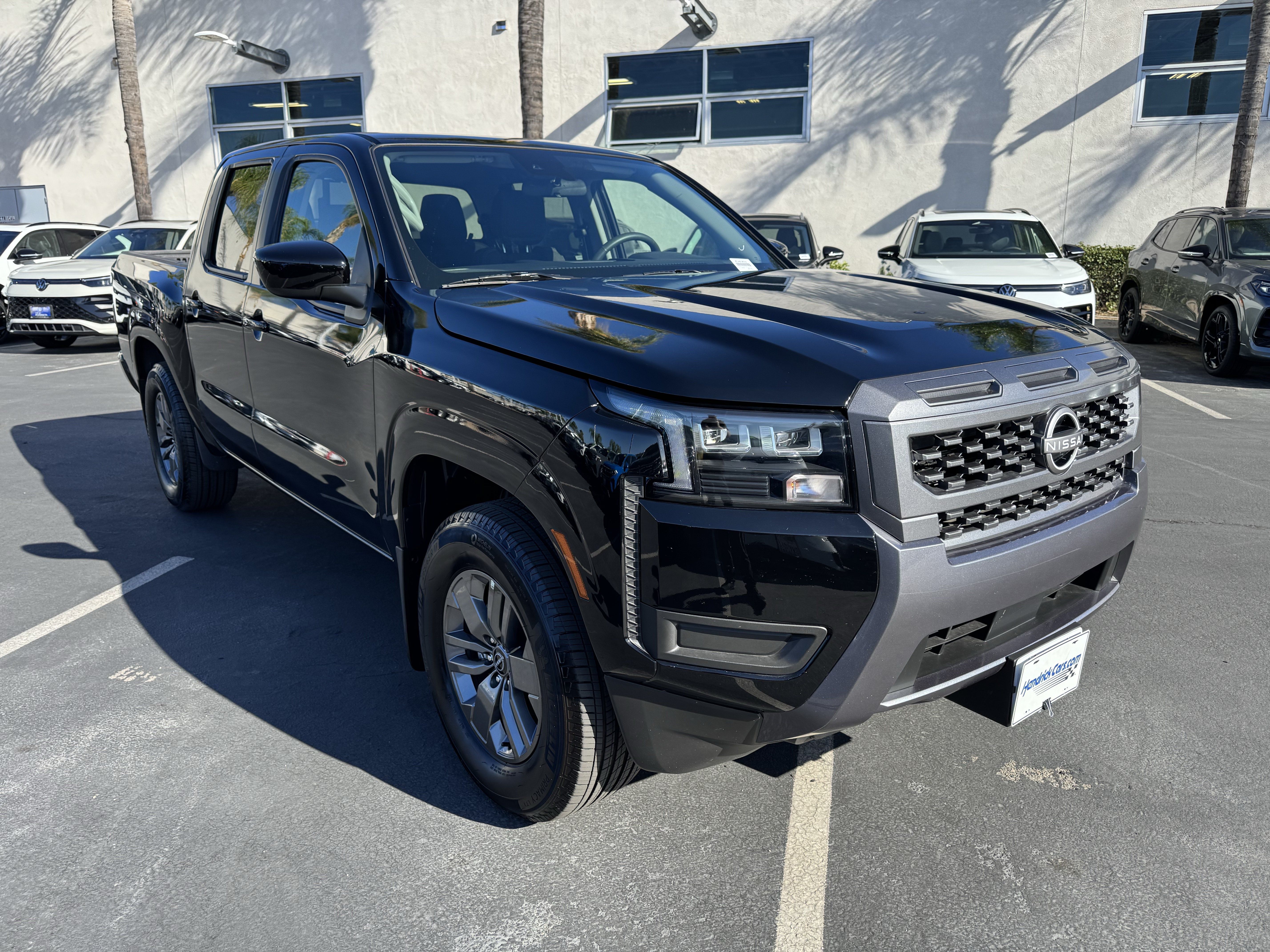 Used 2026 Nissan Frontier SV w/ SV Convenience Package RWD image 2