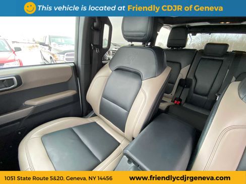 Used 2023 Ford Bronco Wildtrak image 10