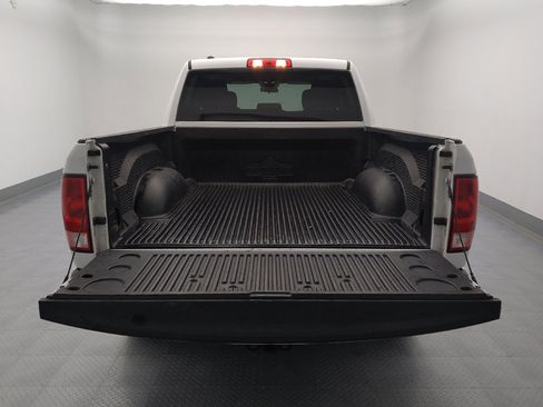Used 2021 RAM 1500 Classic SLT image 29