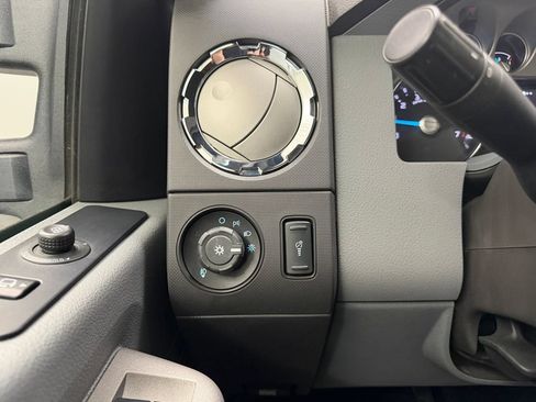 Used 2012 Ford F250 XLT w/ XLT Premium Pkg AWD/4WD image 23