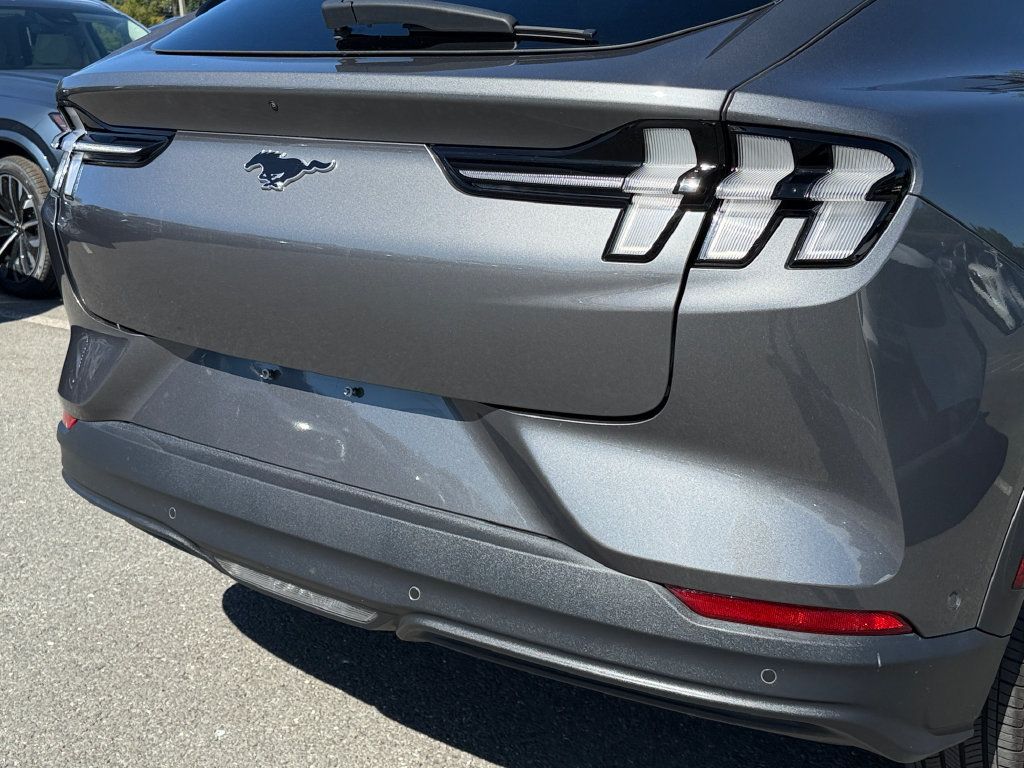 Used 2023 Ford Mustang Mach-E Select AWD/4WD image 10
