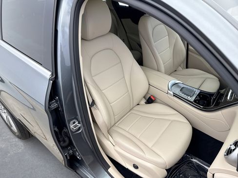 Used 2021 Mercedes-Benz GLC 300 4MATIC image 16