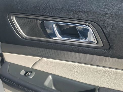 Used 2018 Ford Explorer XLT w/ Equipment Group 202A image 48