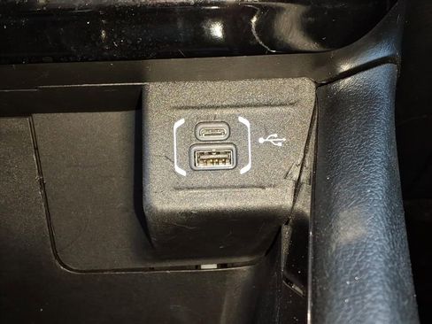 Used 2024 Jeep Compass Sport image 16