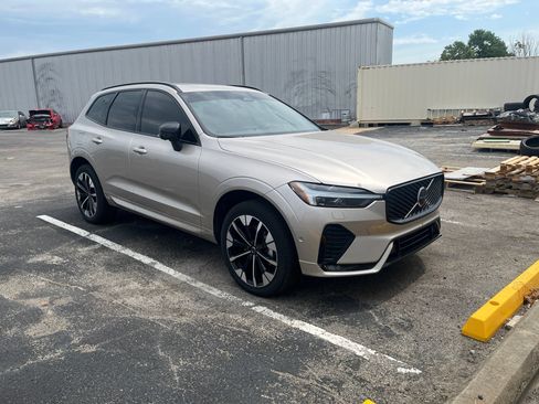 Used 2026 Volvo XC60 B5 Plus w/ Protection Package Premier AWD/4WD image 7