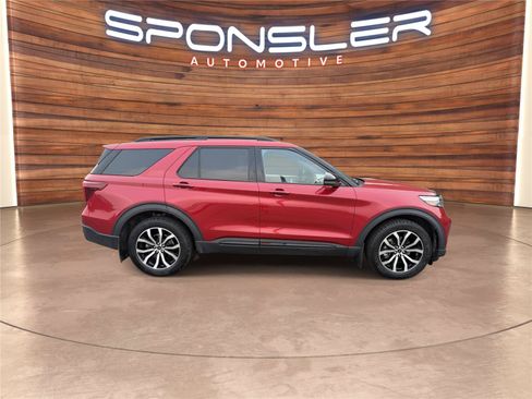 Certified 2020 Ford Explorer ST w/ Premium Technology Package AWD/4WD image 8