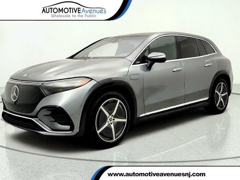 Used 2023 Mercedes-Benz EQS 580 4MATIC SUV image 1