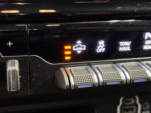 Used 2022 RAM 1500 Rebel w/ Rebel Level B Equipment Group AWD/4WD image 39
