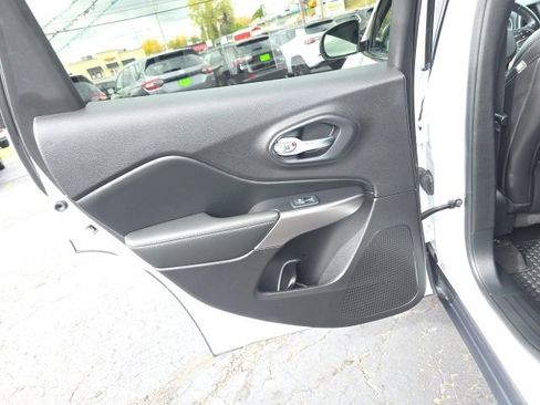 Used 2020 Jeep Cherokee Latitude Plus w/ Cold Weather Group image 35