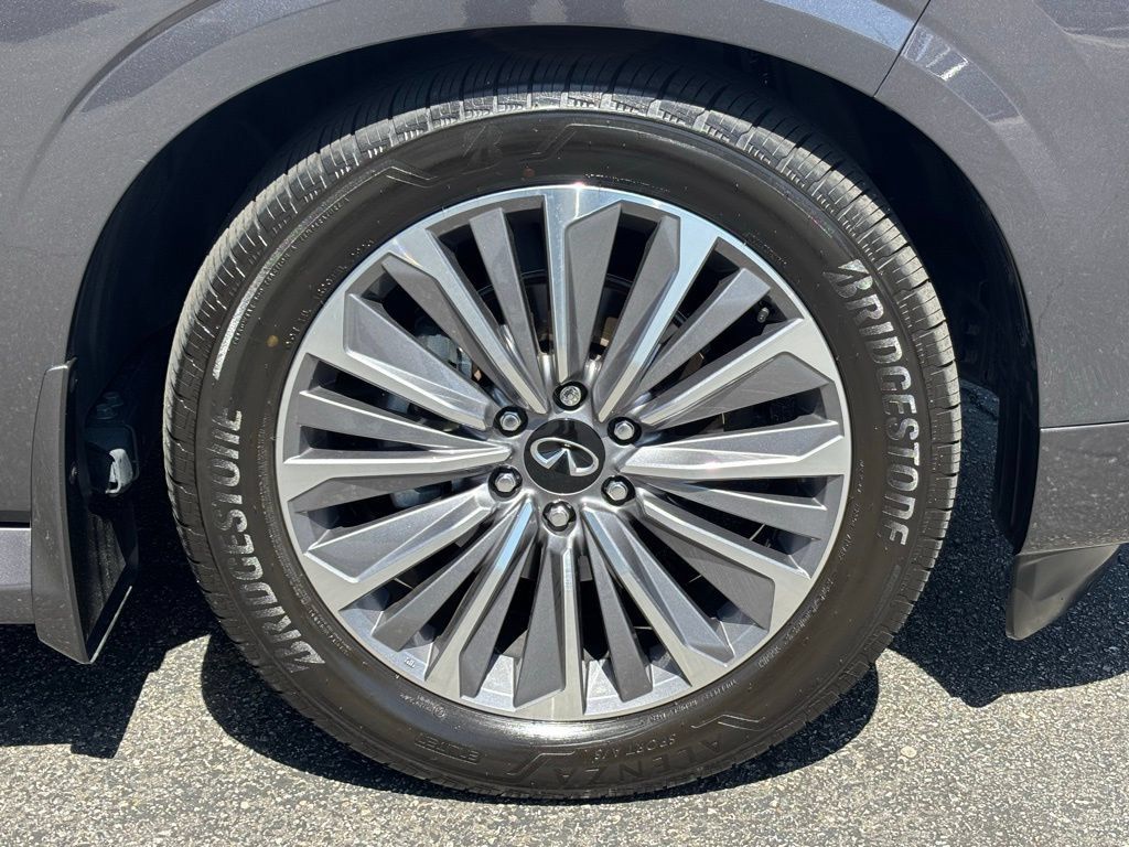Certified 2026 INFINITI QX80 Luxe w/ Cargo Package AWD/4WD image 34