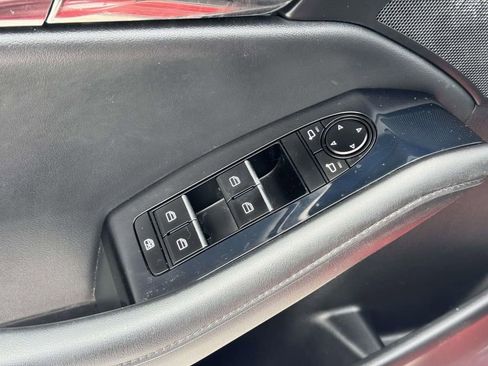 Used 2021 MAZDA MAZDA3 s image 13
