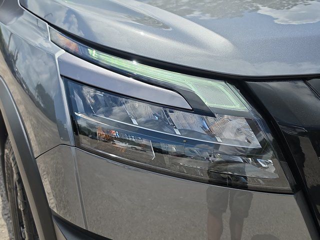 Used 2023 Nissan Pathfinder Rock Creek AWD/4WD image 6