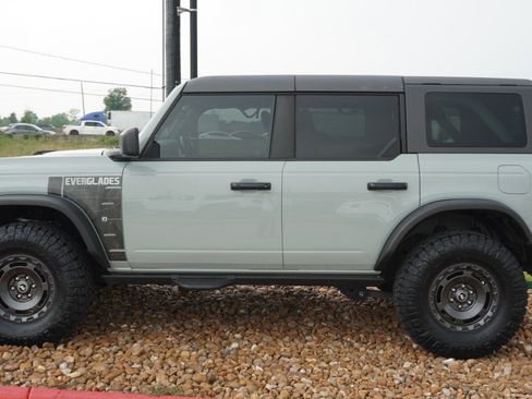 Used 2023 Ford Bronco Everglades AWD/4WD image 5