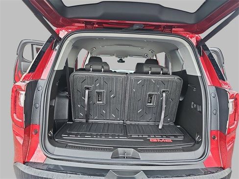 Certified 2023 GMC Acadia SLE w/ Driver Convenience Package image 19