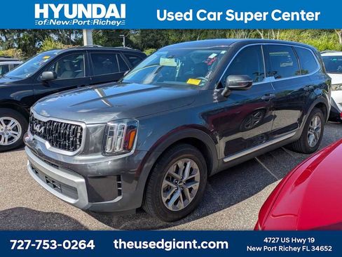 Used 2023 Kia Telluride LX FWD image 1